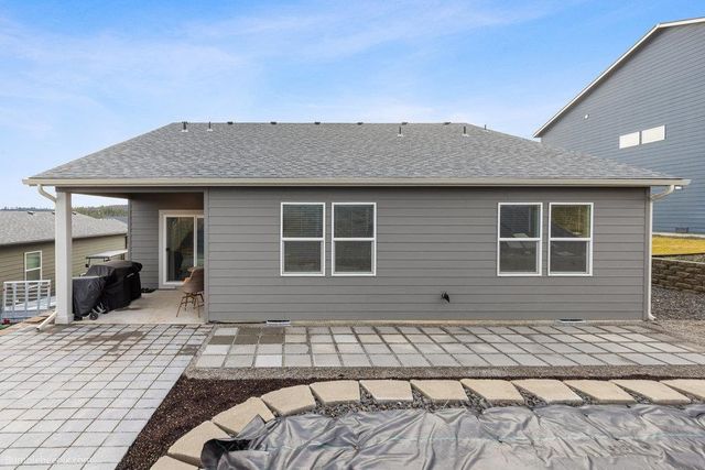 8215 S Avery Rd, Cheney, WA 99004