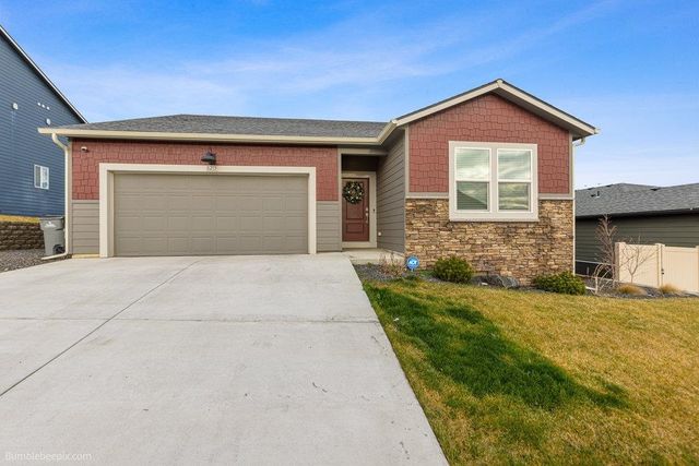 8215 S Avery Rd, Cheney, WA 99004