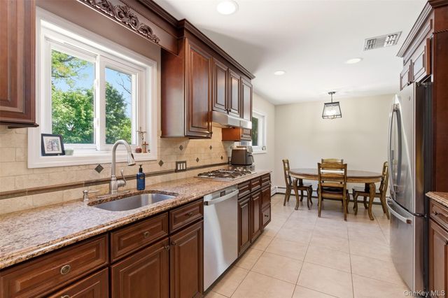 60 Tulipwood Drive, Commack, NY 11725