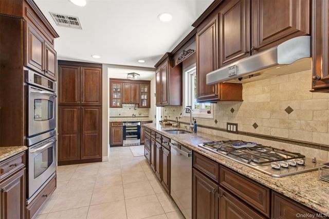 60 Tulipwood Drive, Commack, NY 11725