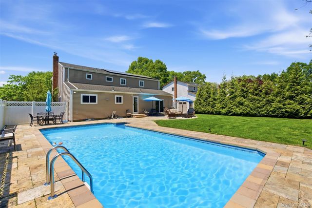 60 Tulipwood Drive, Commack, NY 11725