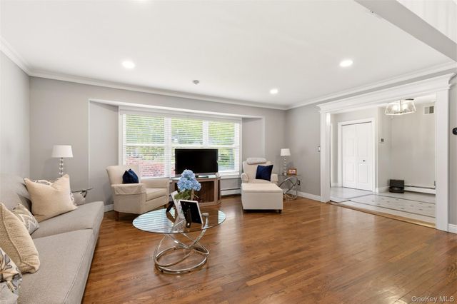 60 Tulipwood Drive, Commack, NY 11725