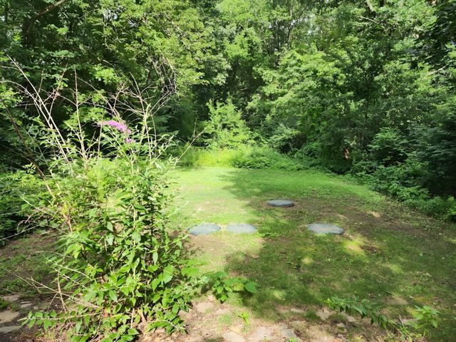 66 Lakeshore Dr, Holliston, MA 01746