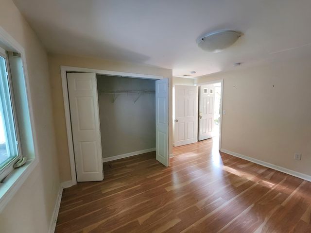 66 Lakeshore Dr, Holliston, MA 01746
