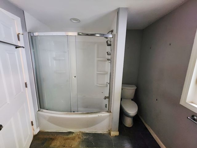 66 Lakeshore Dr, Holliston, MA 01746
