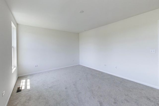 1047 Celebration Drive, Aurora, IL 60504