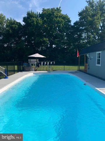 1960 ERICA RD, Montross, VA 22520