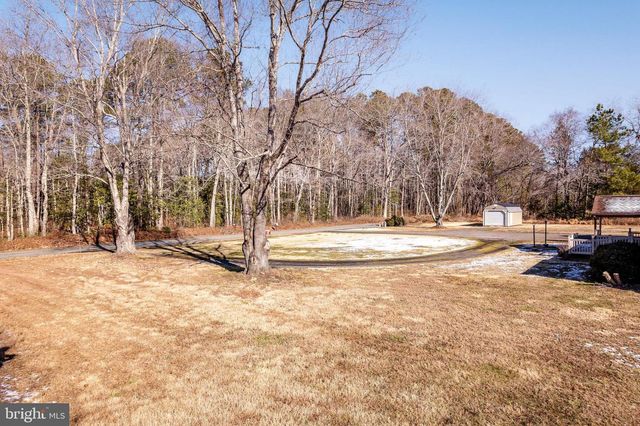 1960 ERICA RD, Montross, VA 22520