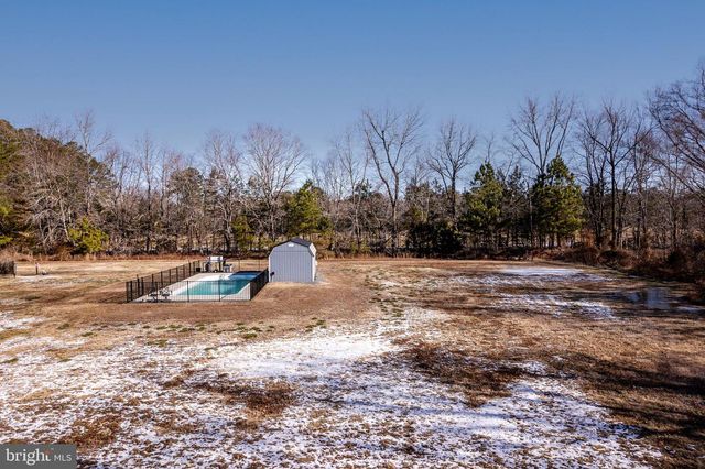 1960 ERICA RD, Montross, VA 22520