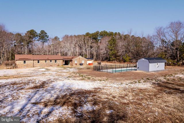 1960 ERICA RD, Montross, VA 22520