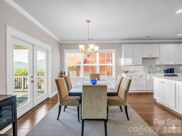 66 Tudor Way, Black Mountain, NC 28711