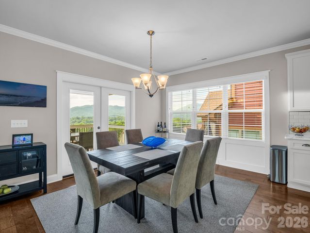 66 Tudor Way, Black Mountain, NC 28711
