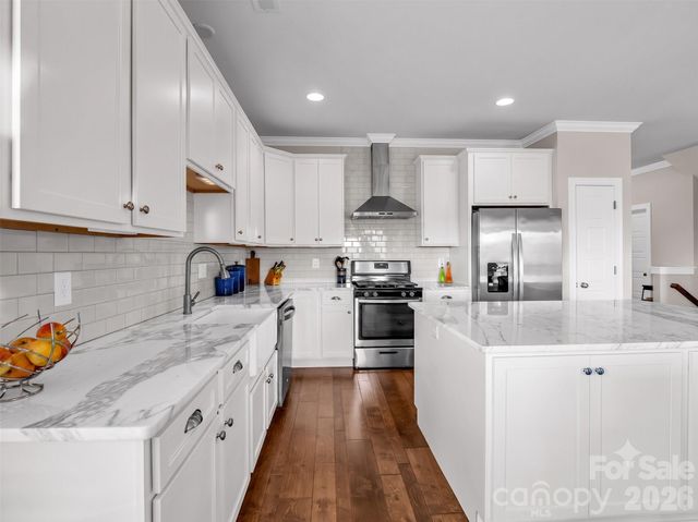 66 Tudor Way, Black Mountain, NC 28711