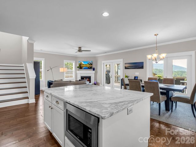 66 Tudor Way, Black Mountain, NC 28711