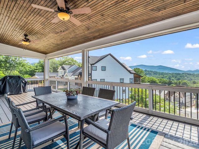 66 Tudor Way, Black Mountain, NC 28711