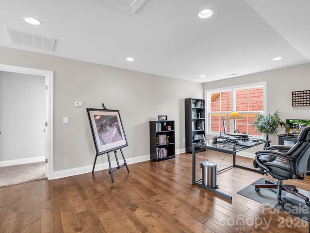 66 Tudor Way, Black Mountain, NC 28711