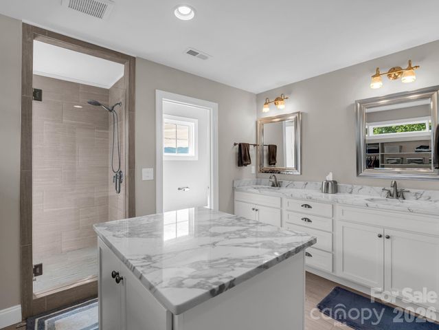 66 Tudor Way, Black Mountain, NC 28711