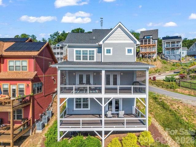 66 Tudor Way, Black Mountain, NC 28711