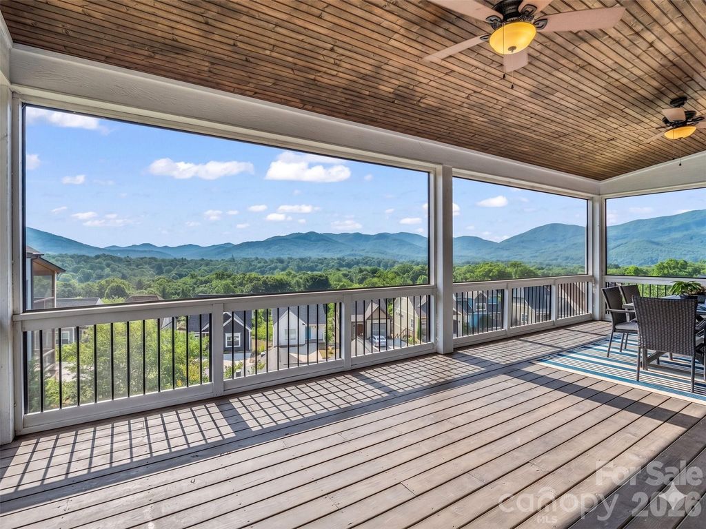 66 Tudor Way, Black Mountain, NC 28711