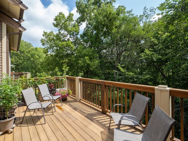 2113 Village Terrace, Bloomington, MN 55431