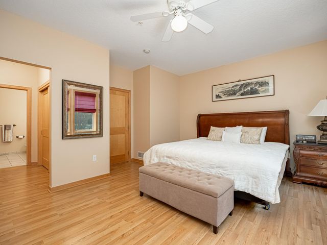 2113 Village Terrace, Bloomington, MN 55431