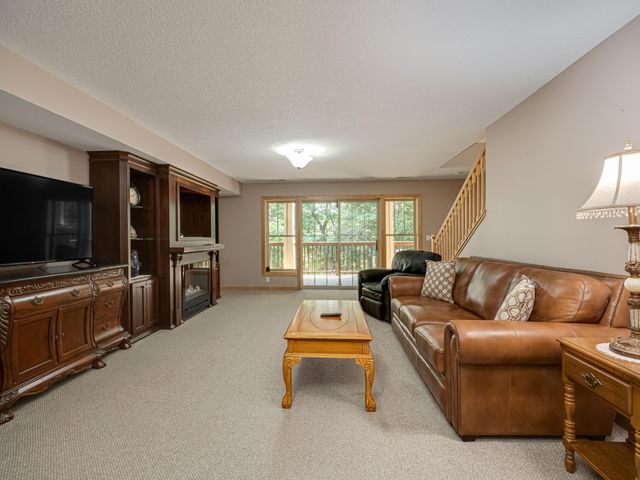 2113 Village Terrace, Bloomington, MN 55431