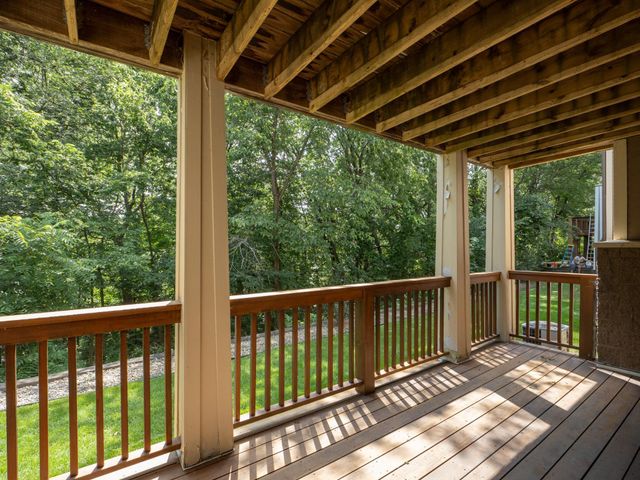 2113 Village Terrace, Bloomington, MN 55431