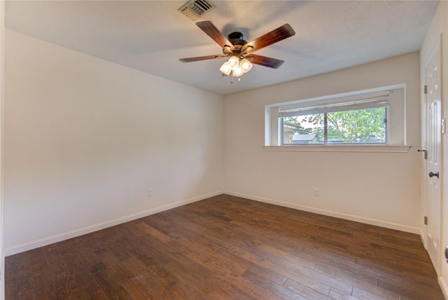 7306 Cottonwood Drive, Baytown, TX 77521