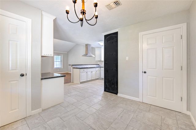 7306 Cottonwood Drive, Baytown, TX 77521