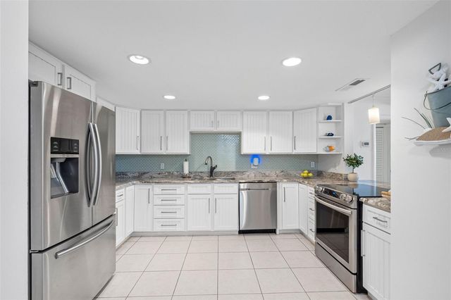 17920 GULF BOULEVARD 302, Redington Shores, FL 33708