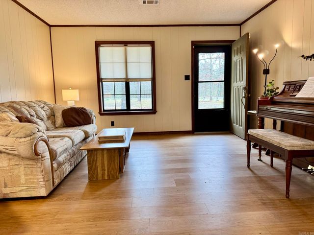 49 Valley Road, Conway, AR 72032