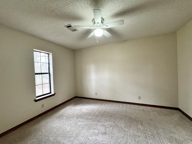 49 Valley Road, Conway, AR 72032