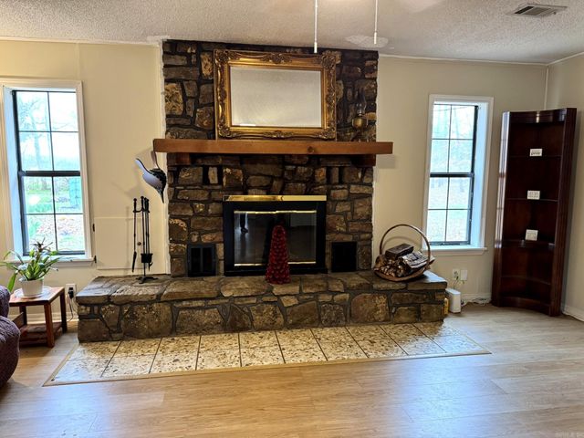 49 Valley Road, Conway, AR 72032