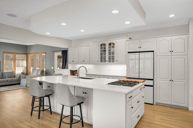 12201 Glendale Lane, Minnetonka, MN 55305