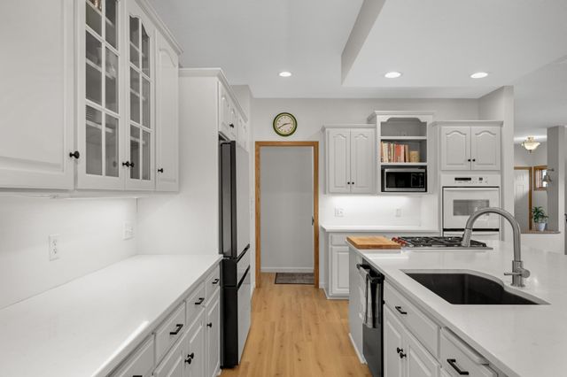 12201 Glendale Lane, Minnetonka, MN 55305