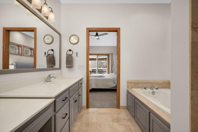 12201 Glendale Lane, Minnetonka, MN 55305