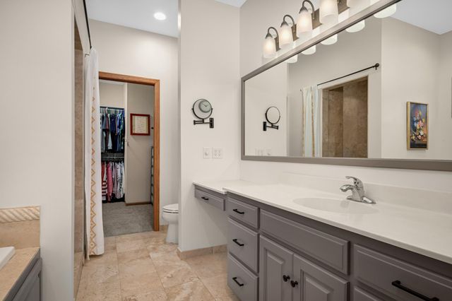 12201 Glendale Lane, Minnetonka, MN 55305