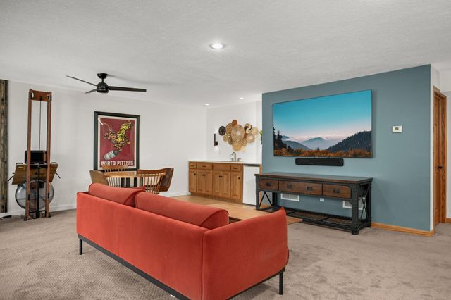 12201 Glendale Lane, Minnetonka, MN 55305