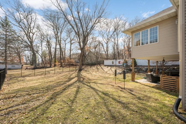 12201 Glendale Lane, Minnetonka, MN 55305