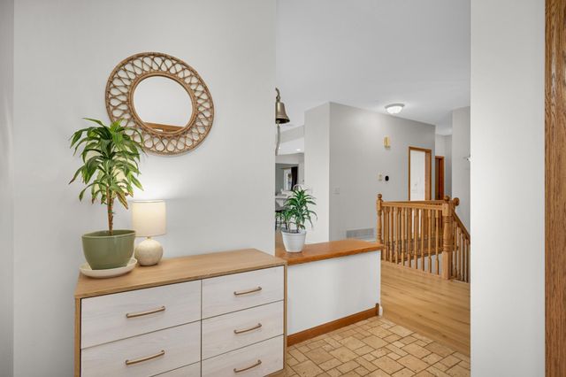 12201 Glendale Lane, Minnetonka, MN 55305