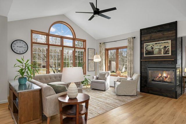 12201 Glendale Lane, Minnetonka, MN 55305