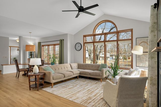 12201 Glendale Lane, Minnetonka, MN 55305