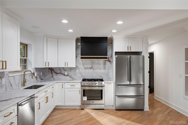 2631 Lakeville Road, Oxford Charter Township, MI 48370