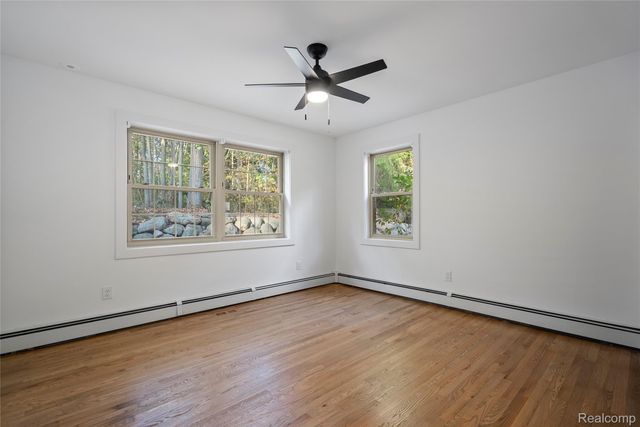 2631 Lakeville Road, Oxford Charter Township, MI 48370