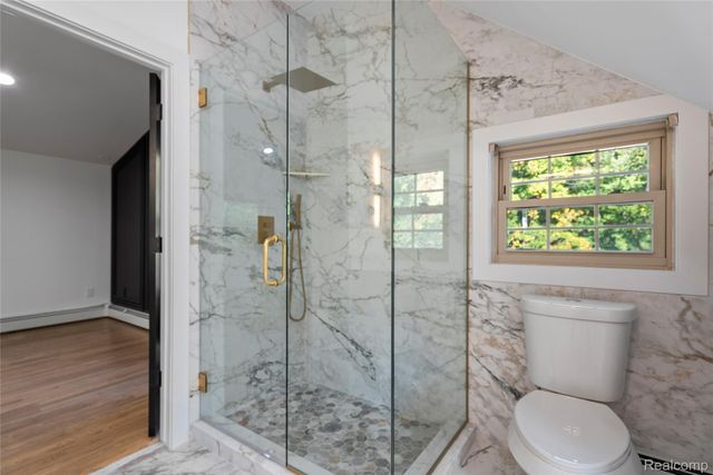 2631 Lakeville Road, Oxford Charter Township, MI 48370