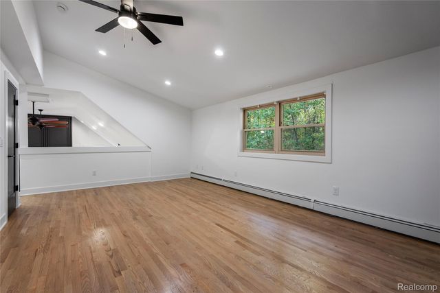 2631 Lakeville Road, Oxford Charter Township, MI 48370