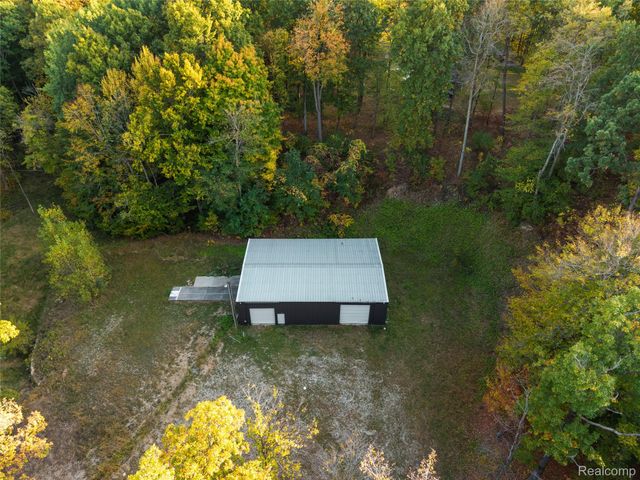 2631 Lakeville Road, Oxford Charter Township, MI 48370