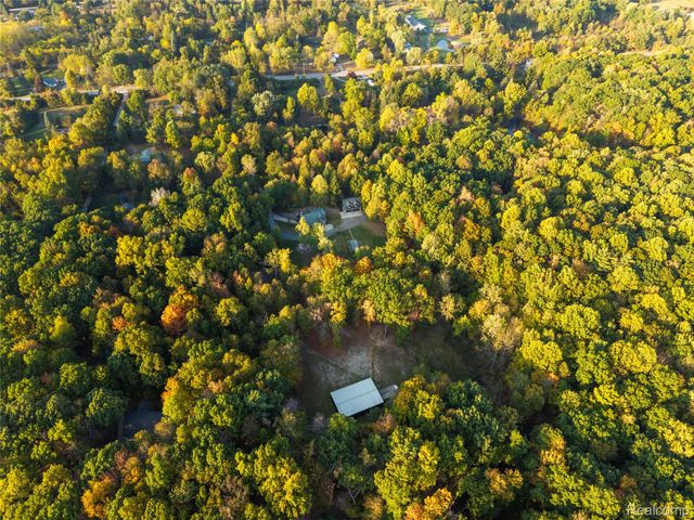 2631 Lakeville Road, Oxford Charter Township, MI 48370