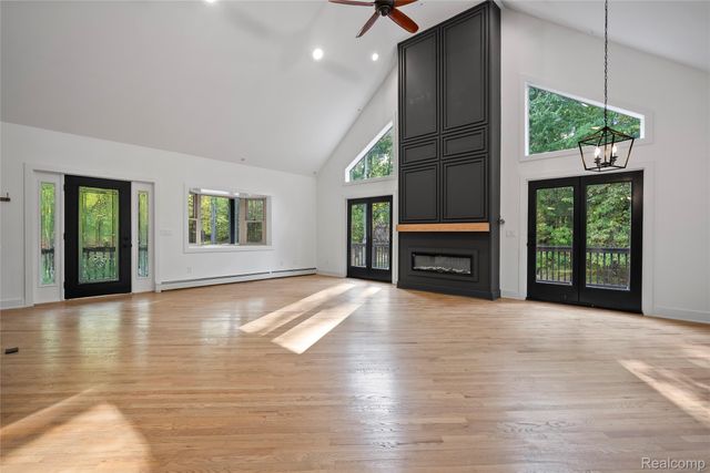 2631 Lakeville Road, Oxford Charter Township, MI 48370