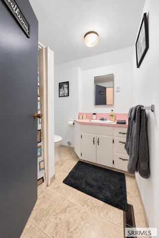 2368 4000 W, Rexburg, ID 83440